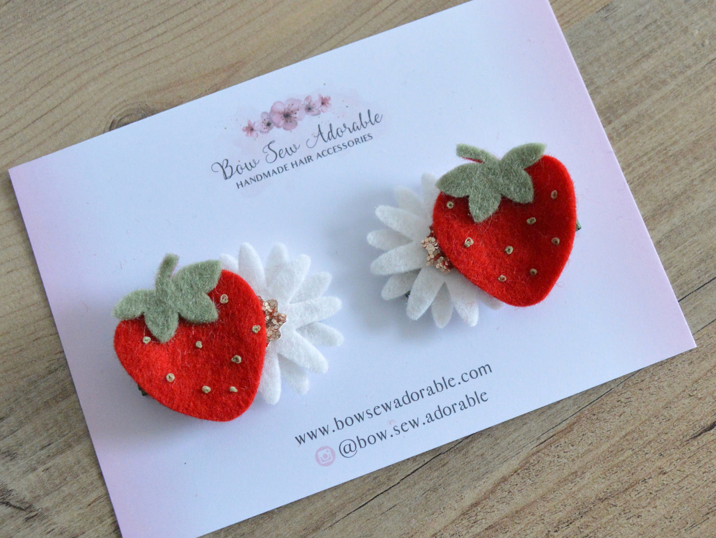 Strawberry piggies | Hair clip set