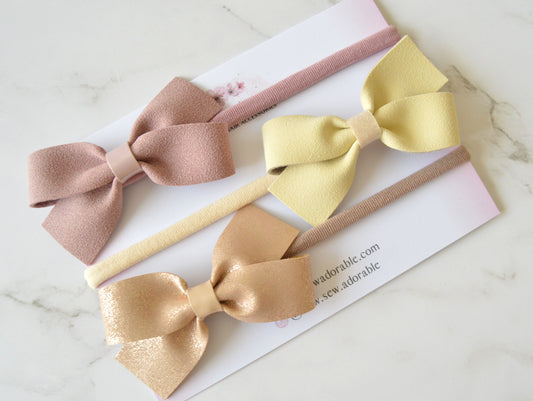 Staple suedes | Hair bow set