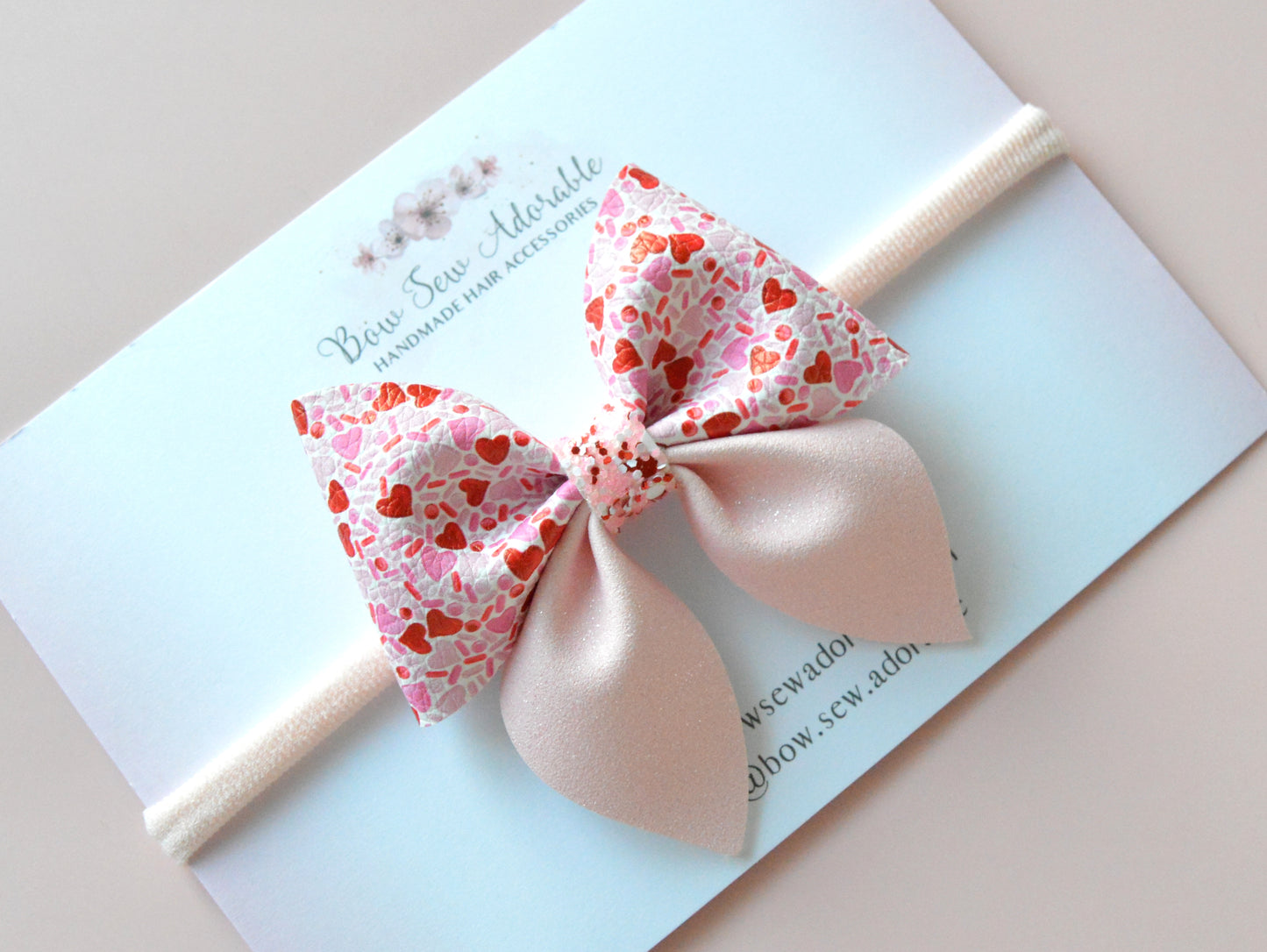 Sprinkle hearts | Hair bow