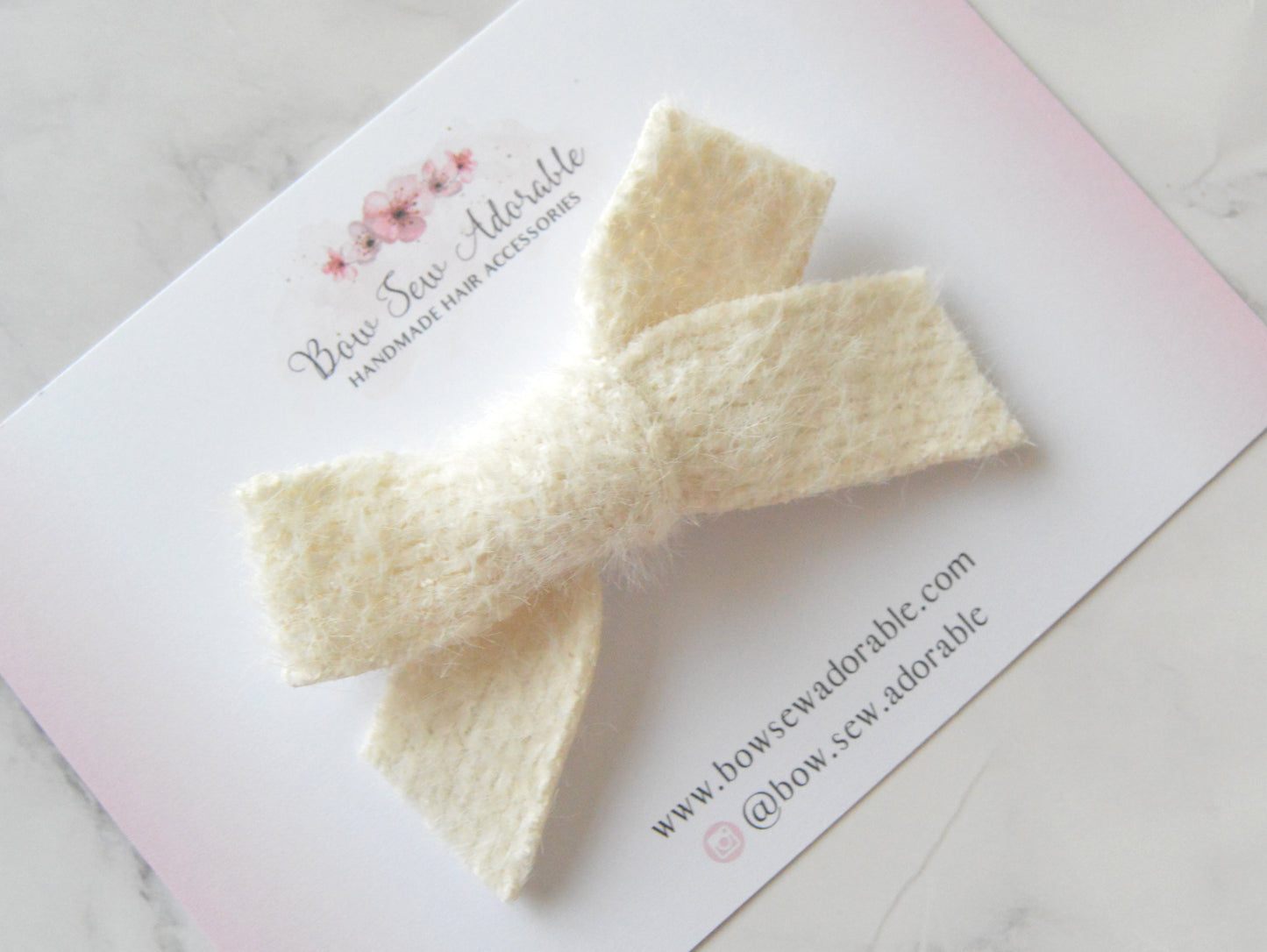 Fluffy hand tied | Hair bow